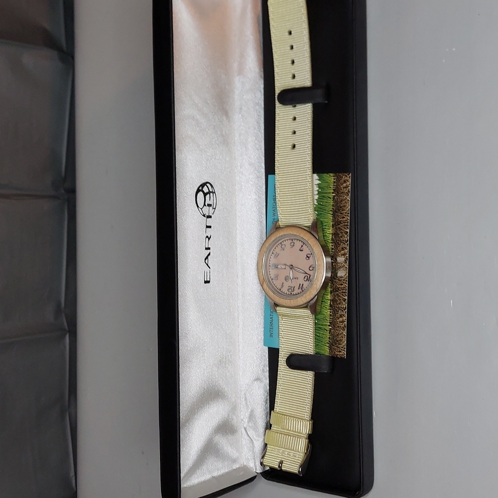 Earth Wood Watch